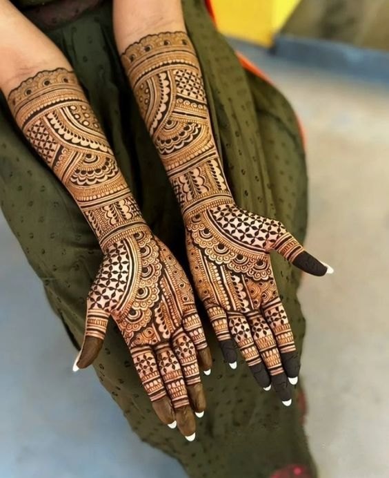 Professional Mehndi Design - Seema Mehandi Art